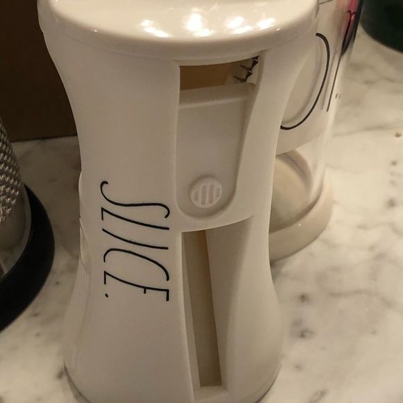 Rae Dunn Grater Set - Picture 7 of 9